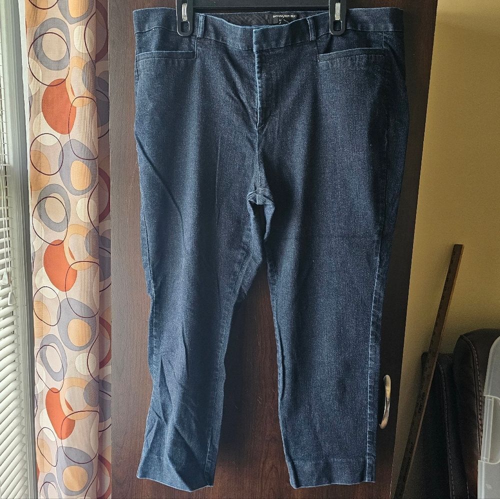Banana Republic Dark Blue Cropped Pants Size 18